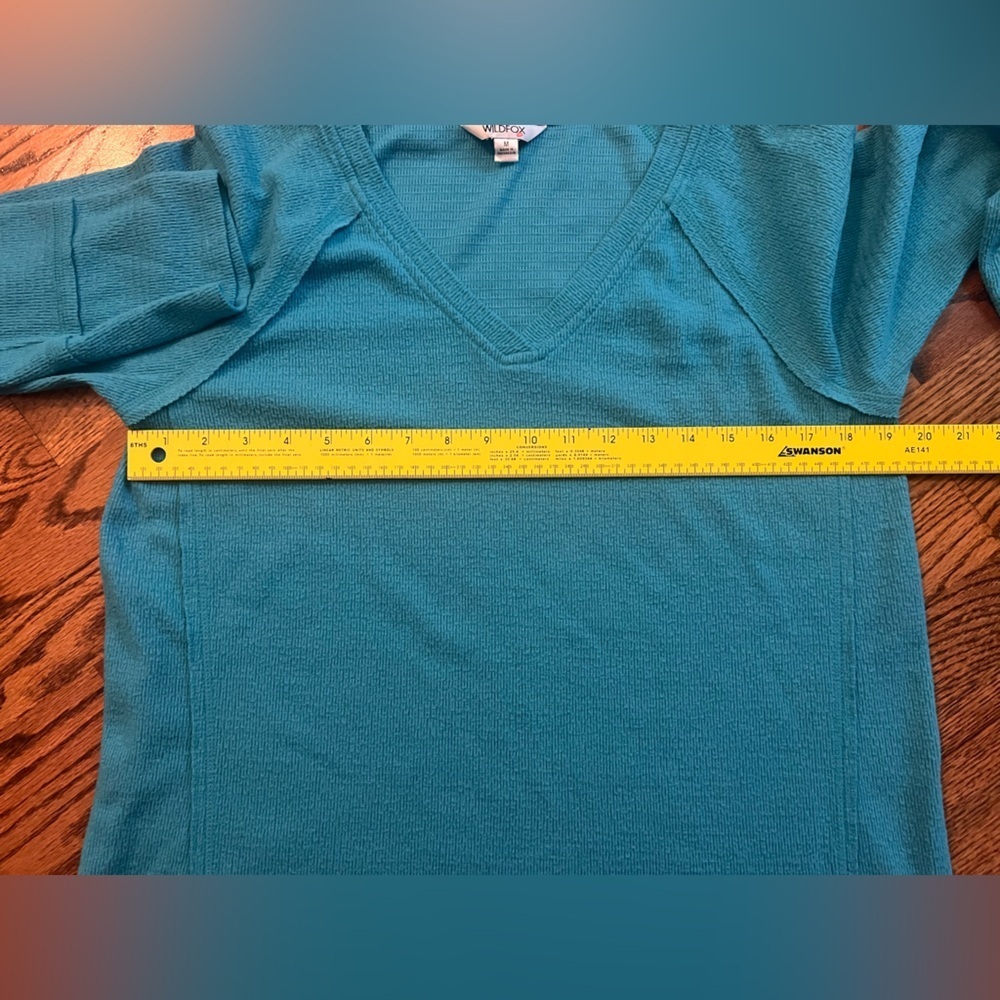 Wildfox Women’s Haley Brushed Waffle Top – Teal
Size Medium - Picture 10 of 10